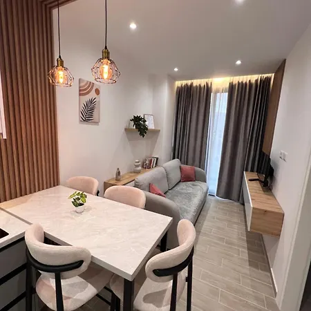Palmera Escape Radhime * Vlorë