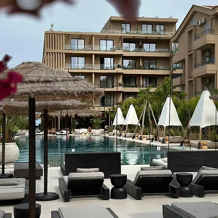 Palmera Escape Radhime Апартаменты *